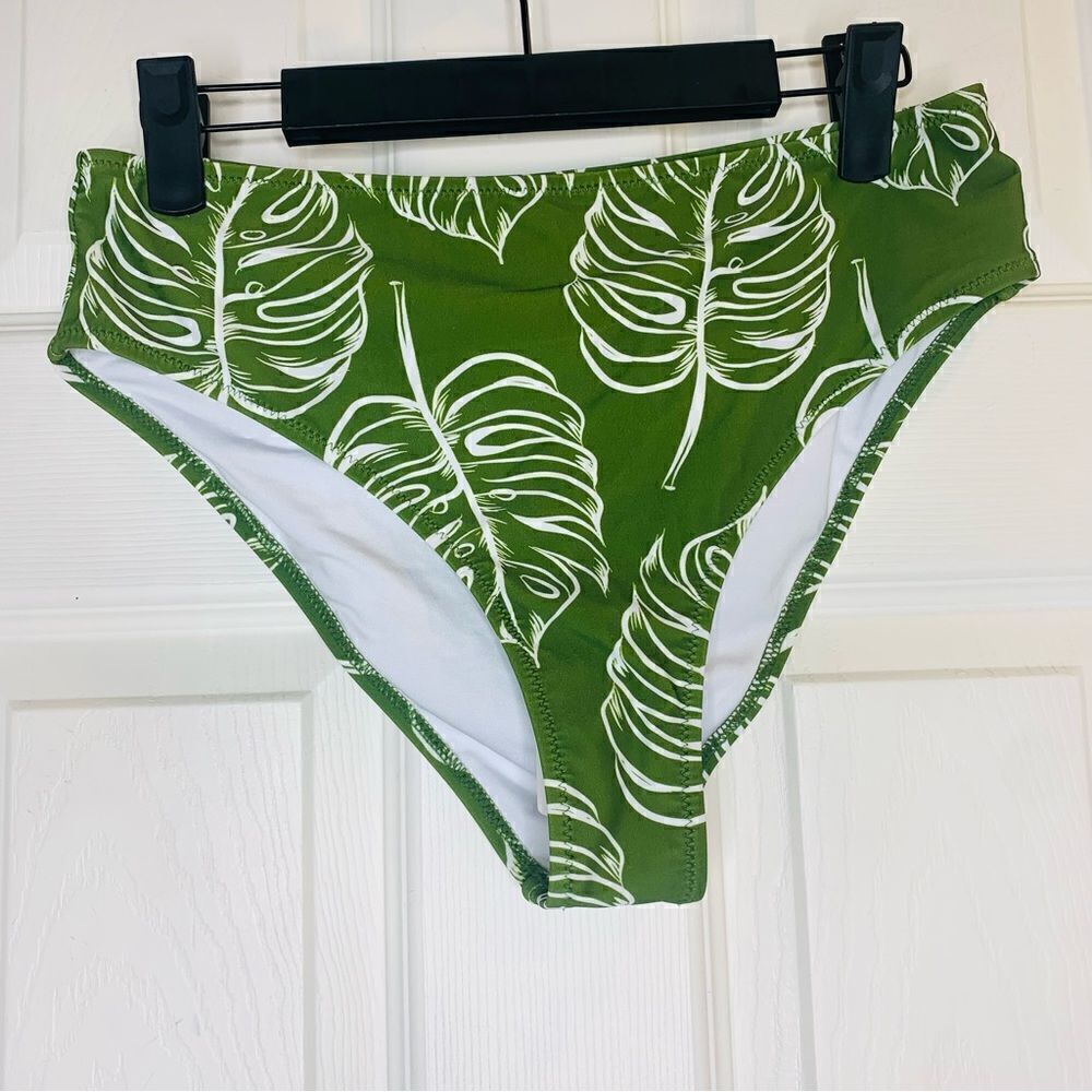 Cupshe Women's Green Floral Bikini Bottoms Size Medium